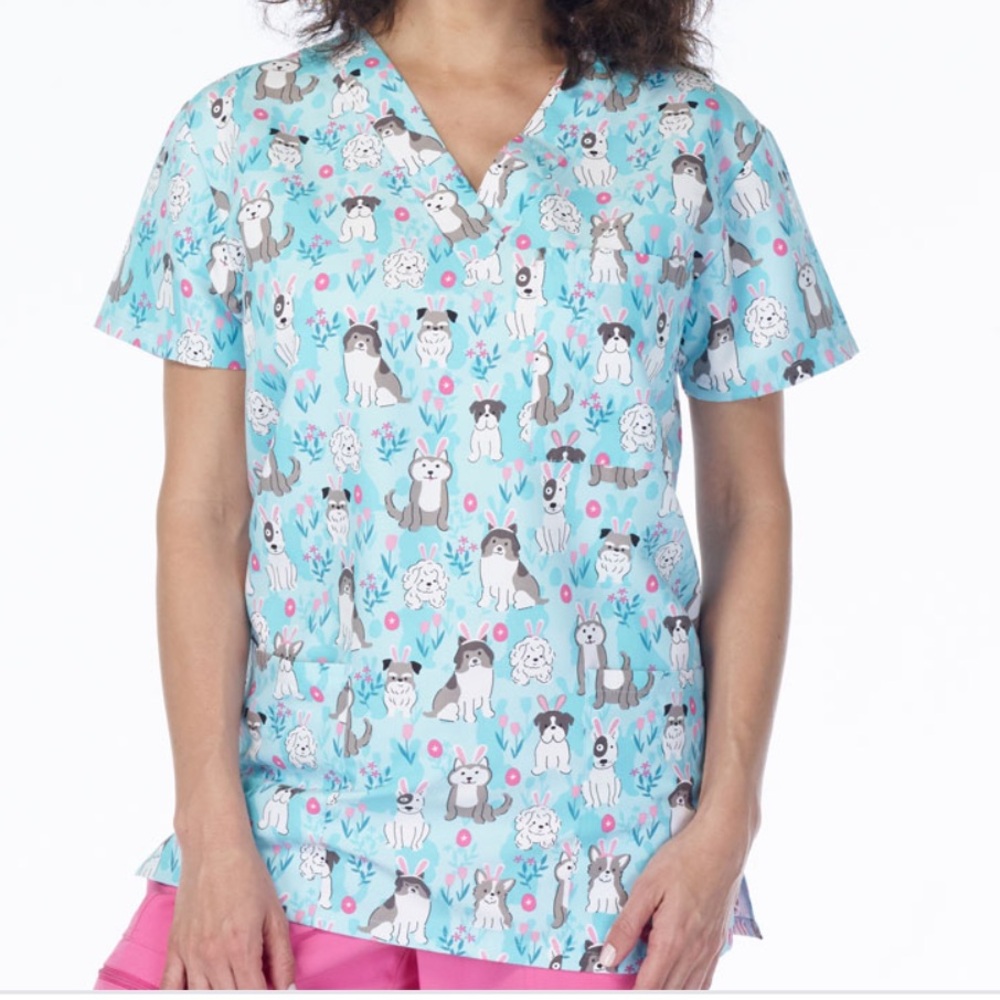 NWT Women’s Large Hoppy Puppy Print I Love Scrubs Scrub Top